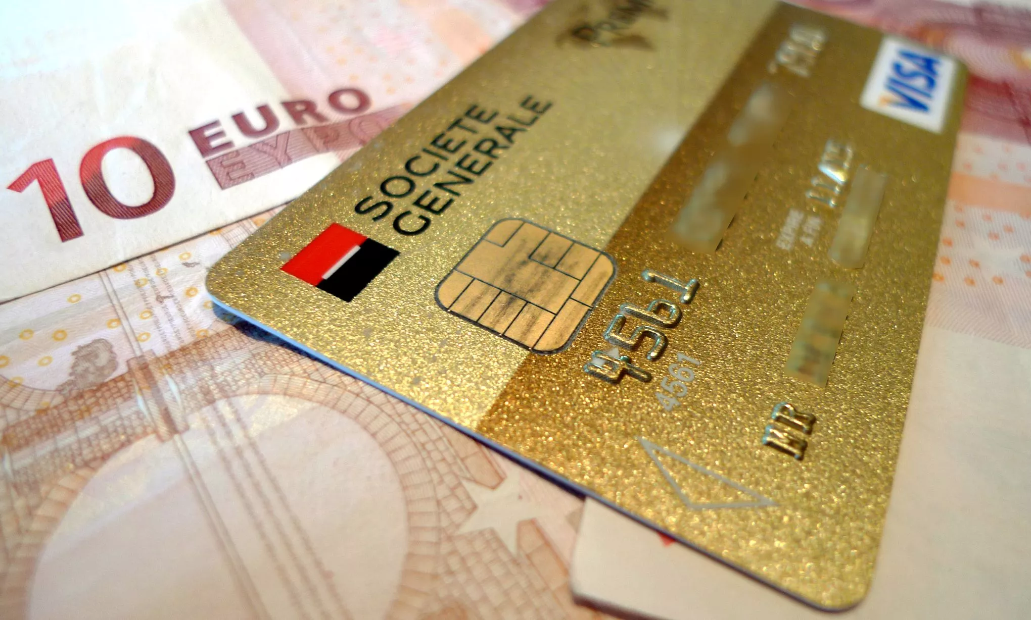 Société Générale : Cartes de crédit flexibles pour tous vos projets!