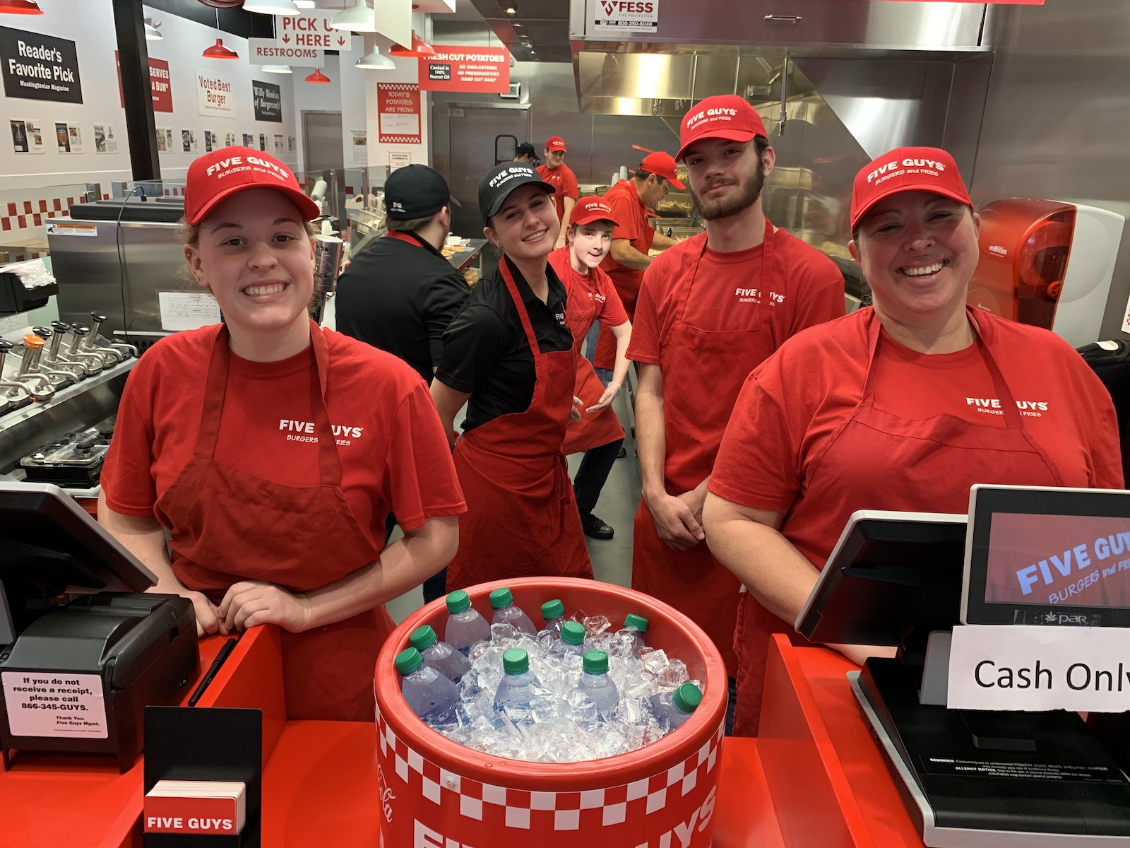 Five Guys : Rejoignez notre équipe pour des burgers inoubliables !